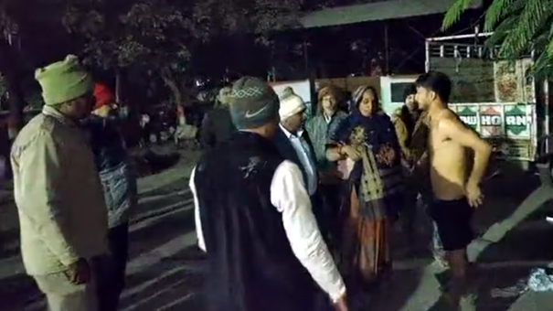 कानपुर कांड: DM ऑफिस में उतरवाए गए थे पीड़ित के बेटे के कपड़े! Video वायरल
