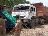 घाटमपुर में फिर हादसा: दो ट्रकों की भिड़ंत में एक की मौत, ठेले -गुमटी चपेट में आई