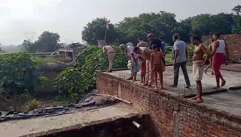 Kanpur: छत के रास्ते घुसे चोर, तीन घरों को बनाया निशाना, लाखों की नकदी-जेवरात चोरी